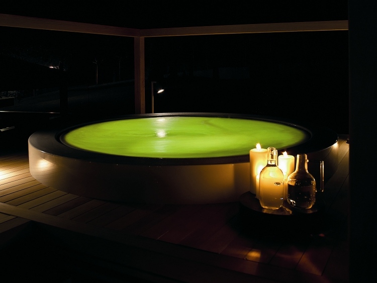 bain à remous extérieur rond éclairage intégré Zucchetti
